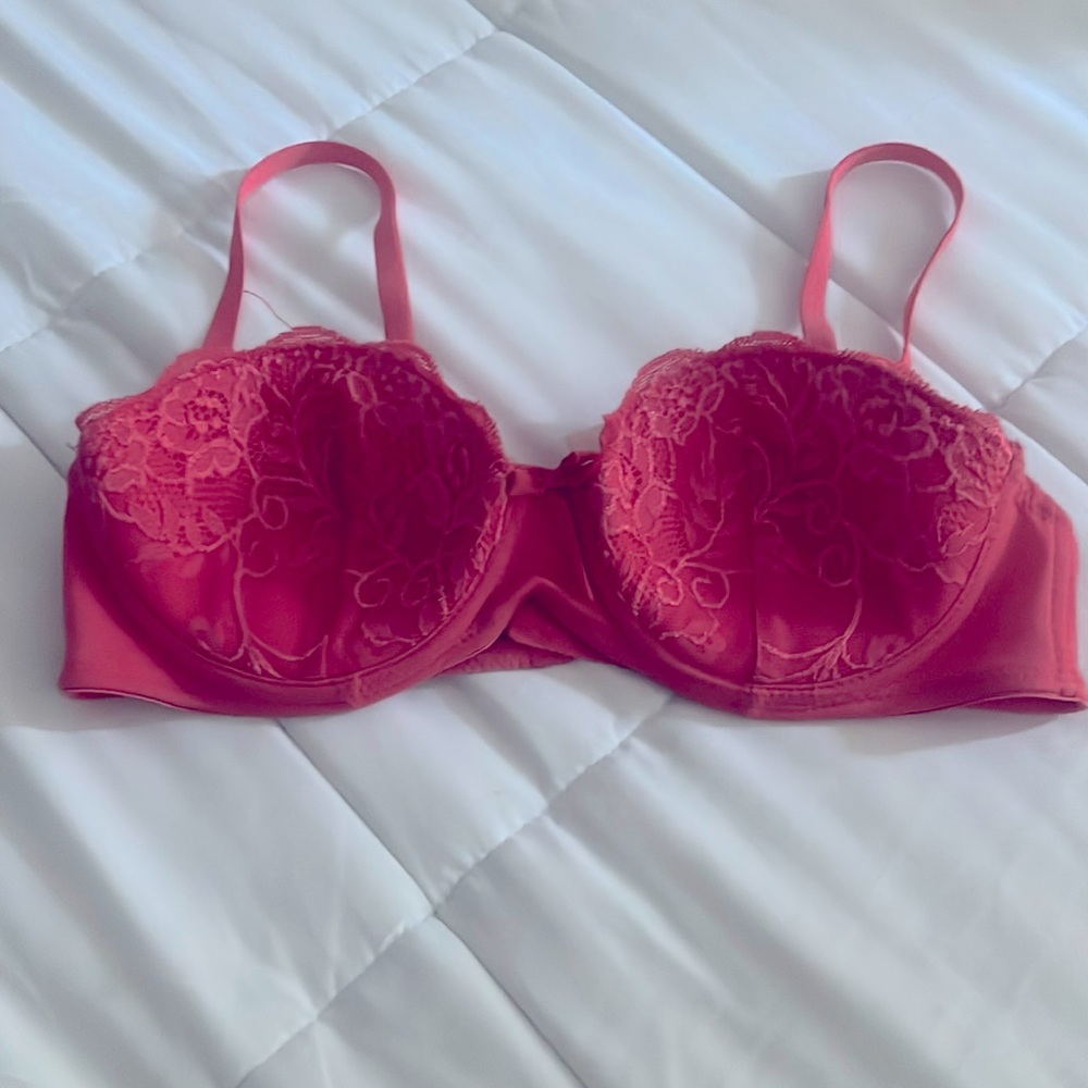 🩷Pink lace bra sz 34B🩷
